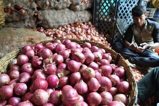 কত চলছে পেঁয়াজের দাম?