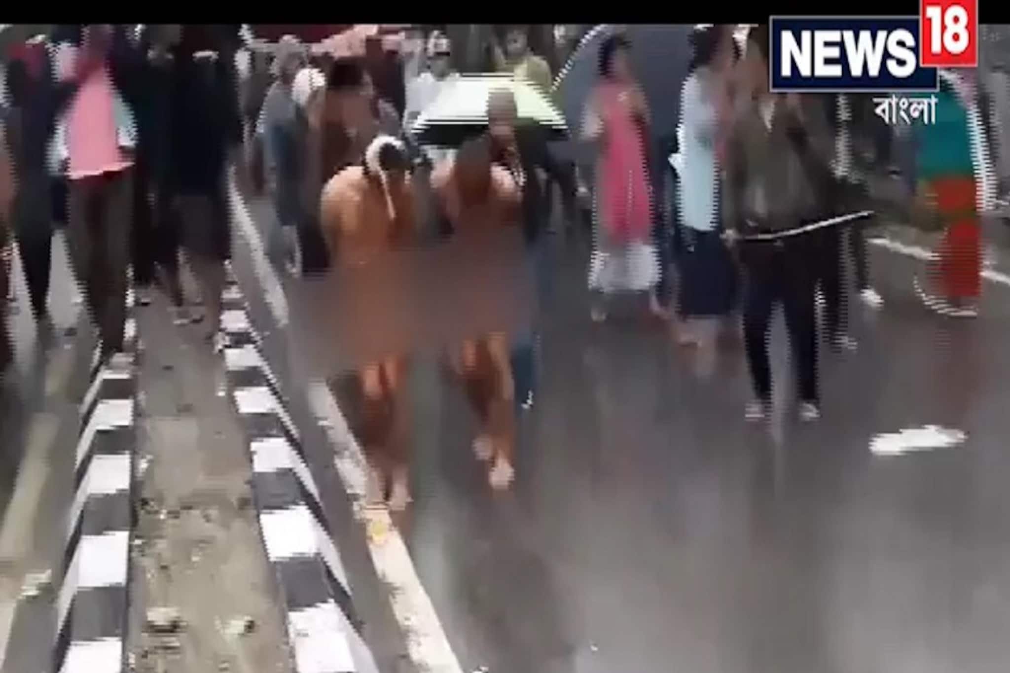 নাবালিকাকে ধর্ষণ, ২ সন্দেহভাজনকে নগ্ন করে রাস্তায় হাঁটাল জনতা