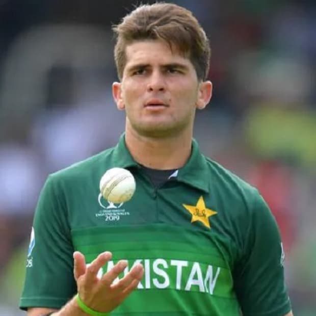 শাহিদ আফ্রিদির বড় মেয়ে আকশার সঙ্গে নিকাহ্ হওয়ার কথা শাহিনের। ২০ বছরের শাহিন এখন পড়াশোনা করছেন। পড়াশোনা শেষ হলেই শাহিনের সঙ্গে নিকাহ্ হবে তাঁর।