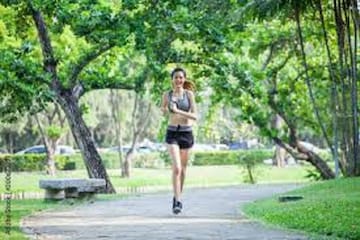 এই পার্কে ঢুকতে গেলে জামা কাপড় খুলে উলঙ্গ হতে হয়! আরও আছে হাজার নিয়ম