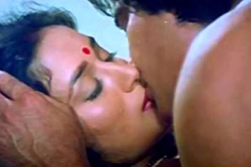 ৩) দয়াবান নামে একটি ছবিতে বিনোদ খান্না ও মাধুরী দিক্ষীতের একটি চুম্বন দৃশ্যে অভিনয় করতে হয়েছিল। সেই দৃশ্যে দুজনে এতই ঢুকে পড়েছিলেন যে মাধুরীর ঠোঁট কামড়ে রক্ত বের করে দিয়েছিলেন বিনোদ খান্না। 