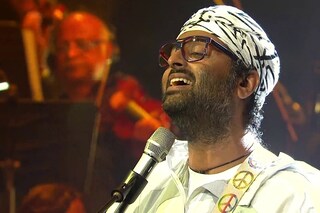তবে এই বছরের জন্মদিনে তাঁর কিছু ভক্তের দাবি, বনশালি যেন তাঁর জন্মদিনে এই অপ্রকাশিত গান মুক্তি দেওয়ার চেষ্টা করেন। যাতে অরিজিতের গলায় আরও একবার সেই জনপ্রিয় গানটি নতুন ভাবে শুনতে পারে ভক্তরা।