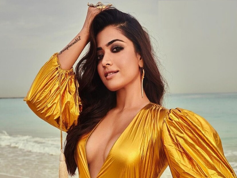 রশ্মিকা লিখেছেন, “আপনাদের জানিয়ে রাখি, আজ আমরা মৃত্যুর মুখ থেকে ফিরলাম…”।