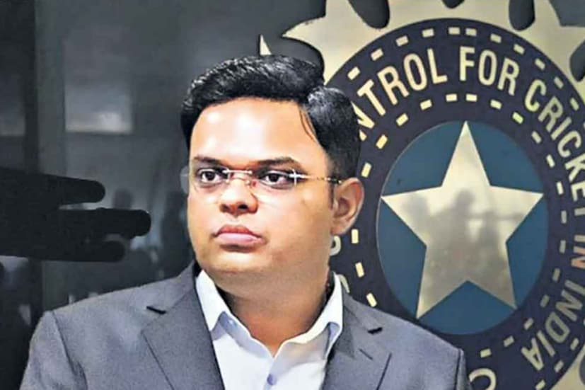 হার্দিক পান্ডিয়া নিয়ে প্রশ্নের উত্তরে জয় শাহ বলেন, হার্দিকের উপরে আমরা প্রতিদিন নজর রেখে চলেছি। ও এনসিএ-তে ফিট হওয়ার জন্য পরিশ্রম করে চলেছে। হার্দিক সুস্থ হয়ে গেলেই আপনাদের জানিয়ে দেব। পরের মাসে আফগানিস্তানের বিরুদ্ধে টি-টোয়েন্টি সিরিজ়ে ও দলে ফিরতে পারে।