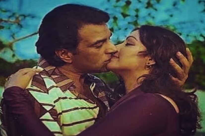 তিনি স্বপ্নসুন্দরী! পঁচাত্তরের কোঠায় এসেও তাঁর সৌন্দর্য্য হার মানায় আজকালকার অভিনেত্রীদের। তাঁর মোহনীয় রূপ আর হাসির জাদুতে মজে থাকেন ভক্তরা! এতক্ষণে নিশ্চয়ই বুঝে গিয়েছেন যে, কথা হচ্ছে বলিউডের ‘ড্রিম গার্ল’ হেমা মালিনীর বিষয়ে।