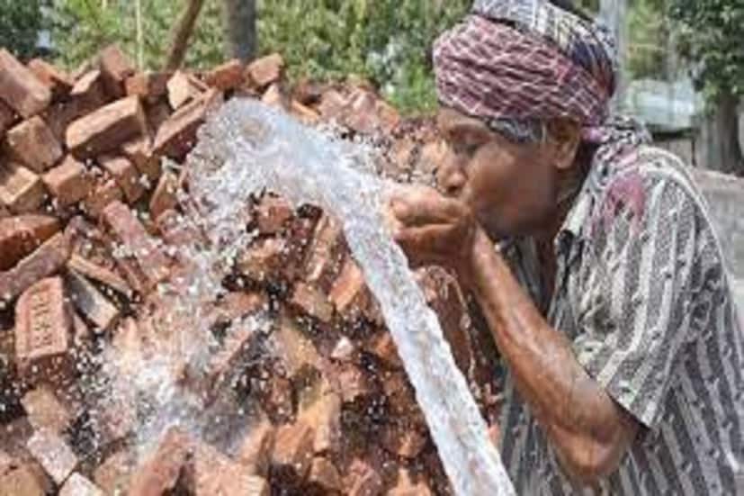 তাঁরা পৃথিবীর যে তাপমাত্রা হিসাব করেছেন, তাতে দেখা গিয়েছে, ২০২৪ সালের ফেব্রুয়ারি মাসের প্রথম আটটি দিনে গরম সর্বোচ্চ সীমায় পৌঁছে গিয়েছে৷ এর আগে ২০১৬ সালে ফেব্রুয়ারির এই সময়ের মধ্যে যে গরমের তীব্রতা অনুভূত হয়েছিল, তা ছিল সর্বোচ্চ, এ বার তাও ভেঙে যেতে পারে৷ 
