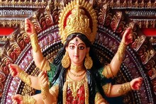 দুর্গা পুজোর আর ক'দিন বাকি জানেন?  কুমোরটুলি থেকে বারোয়ারি কোমড় বেঁধে ময়দানে