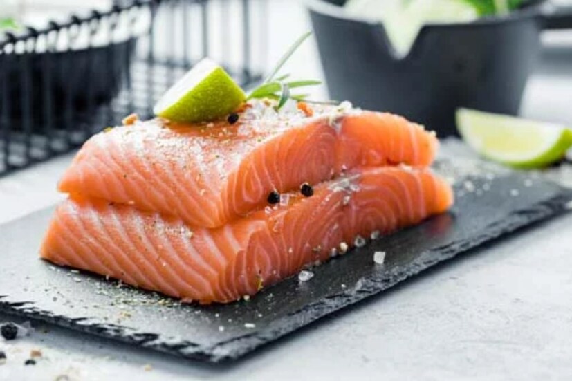 Tilapia Fish Side Effects: যদি তেলাপিয়া খেতে হয়, তবে চিনে চাষ করা মাছের ব্যবহার সীমাবদ্ধ করা ভাল। তবে স্যামন এবং ট্রাউটের মতো মাছগুলিতে ওমেগা-৩এস বেশি থাকে এবং এটি স্বাস্থ্যকর বিকল্প হিসাবে ব্যবহার করা যেতে পারে।