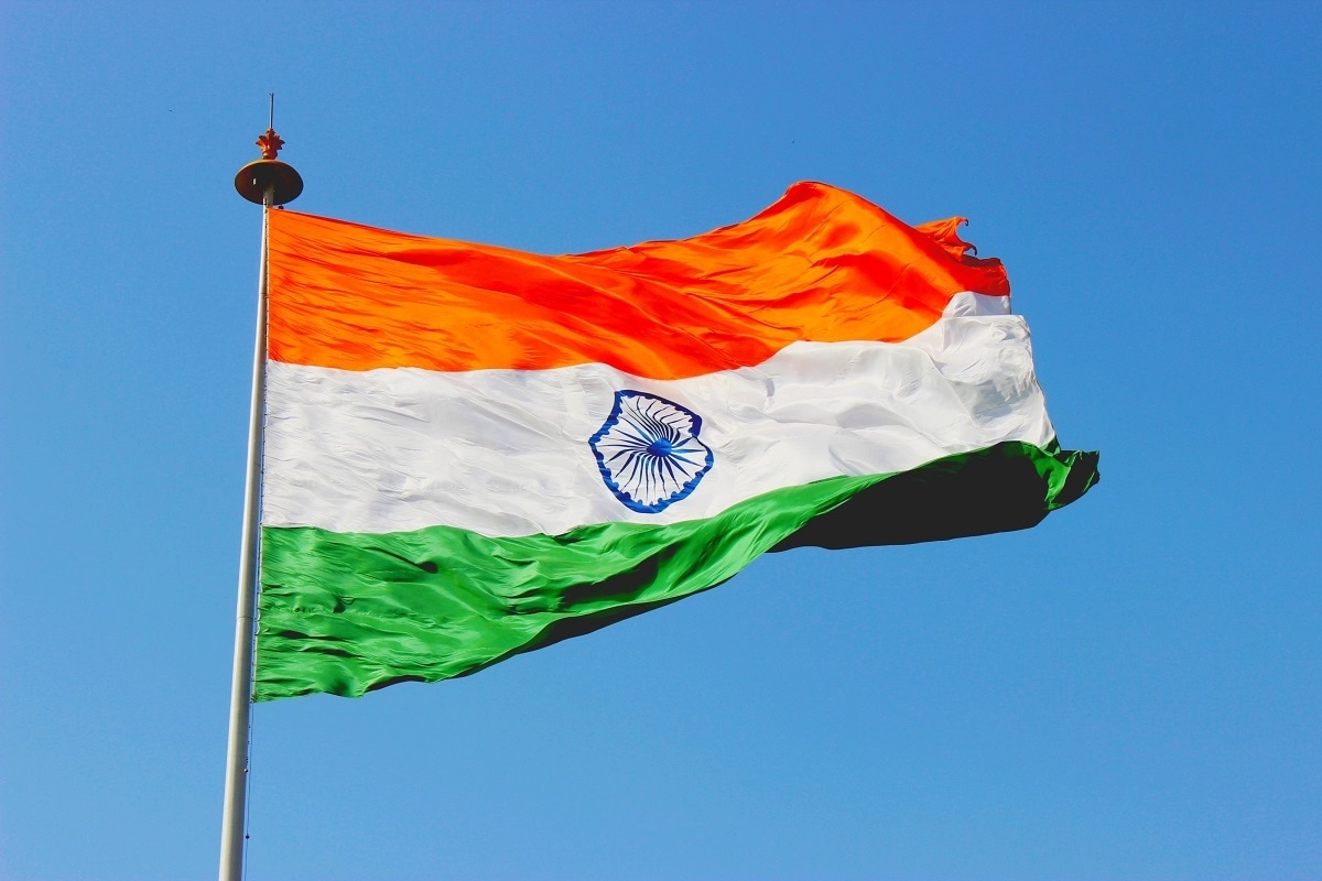 ২০০ বছর ব্রিটিশ শাসনের ভয়ঙ্কর পর্ব কাটিয়ে স্বাধীনতা পেয়েছিল ভারত। ১৯৪৭ সালে ভারত স্বাধীন হয়। ১৯৫০ সালে ভারতের সংবিঘধান প্রণয়ন করা হয়। 