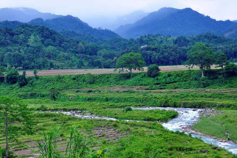 আলিপুরদুয়ারে পারদ প্রায় একই। ঠান্ডার কাঁপুনি। জমজমাট ডুয়ার্সের ডেস্টিনেশনগুলি। কোচবিহারে ঠান্ডার আমেজ। হালকা রোদ। হালকা মেঘও। তাপমাত্রা ১৩ ডিগ্রি সেলসিয়াস। (প্রতীকী ছবি)