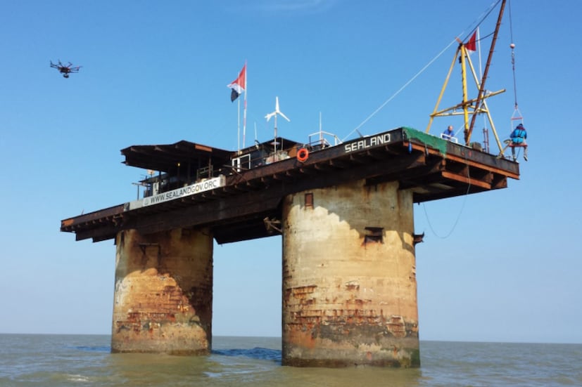১৯৬৭ সালের ২ সেপ্টেম্বর ব্রিটিশ নাগরিক মেজর প্যাডাজ রায় বেটস এবং তার পরিবার এই জায়গাটির স্বত্বাধিকারী হোন।