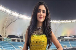আফগানিস্তানের মিস্ট্রি গার্ল এবং সোশ্যাল মিডিয়ার  ওয়াজমা আইয়ুবি দারুণ এক ভিডিও পোস্ট করেছেন