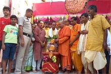 শোভাযাত্রা করে সর্বমঙ্গলার ঘট প্রতিষ্ঠার মধ্য দিয়ে বর্ধমানে শুরু হল দুর্গোৎসব