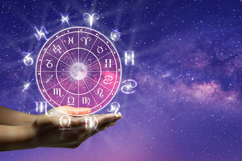 Lucky Zodiacs: অযোধ্যার জ্যোতিষী পণ্ডিত কল্কি রাম বলেছেন, জ্যোতিষশাস্ত্রের গণনা অনুসারে, আগামী ২৯ নভেম্বর দুপুর ১টা বেজে ২১ মিনিটে চাঁদ বৃষ থেকে বেরিয়ে মিথুনে গোচর করবে। 