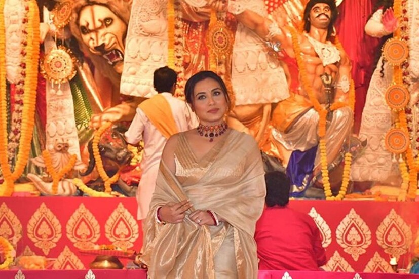 রানির কথায়, ‘‘এমন একটি কাজ প্রত্যাখ্যান করছিলাম দেখে আমার মা ভেবেছিলেন আমি পাগল হয়ে গিয়েছি। আমাকে যা কিছু প্রস্তাব দেওয়া হচ্ছিল আমি ‘না, না, না’ করে যাচ্ছিলাম। আমি শুধু বাড়িতে বসেছিলাম।’’