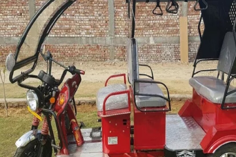 গ্রামের কেউ অসুস্থ হলে বা গ্রাম থেকে ছাত্রছাত্রী টোটোতে আসার ক্ষেত্রে কোনও বিধিনিষেধ থাকছে না। ট্রাফিক প্রশাসন সেই টোটোগুলোকে শনাক্ত করে তবেই শহরে ঢুকতে দেবে।-পিয়া গুপ্তা