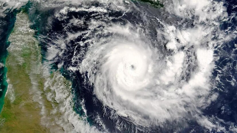 Cyclone Midhili Updates, West Bengal Weather Update: চলতি মরশুমে বঙ্গোপসাগরে এটি দ্বিতীয় গভীর নিম্নচাপ। ঘূর্ণিঝড়টির 'মিধিলি' নামকরণ করেছে মালদ্বীপ।