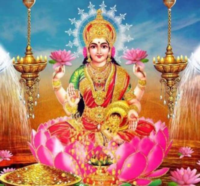 তিনি জানিয়েছেন, এর প্রধান কারণ হল বাড়ির প্রধান ফটকে নোংরা থাকলে এবং গেটের বাইরে  ময়লা থাকলে খুবই রেগে যান দেবী লক্ষ্মী।