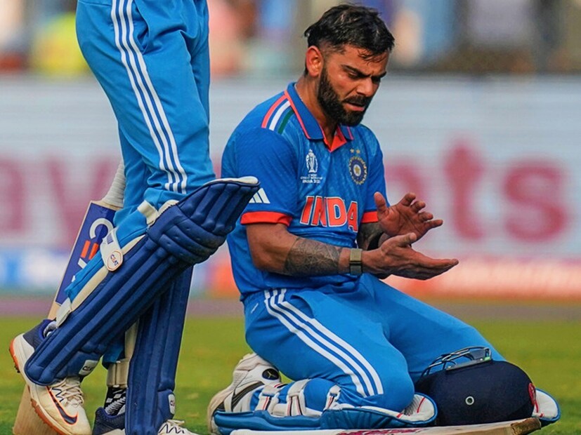 বাঙ্গার জাতীয় দল ও আরসিবিতেও কাছ থেকে দেখেছেন কোহলিকে। তিনি এদিন বিরাট প্রসঙ্গে বলেন, ও যা পারফর্ম করেছে তাতে ওর জয়ের খিদে সবাই দেখেছে। ফলে এত সহজে ও ছেড়ে দেবে না। ও সচিনের মতোই মহান ক্রিকেটার। বিরাট ভগবানের আশীর্বাদধন্য। ফলে ওর জন্য আরও ভাল কিছু অপেক্ষা করছে।