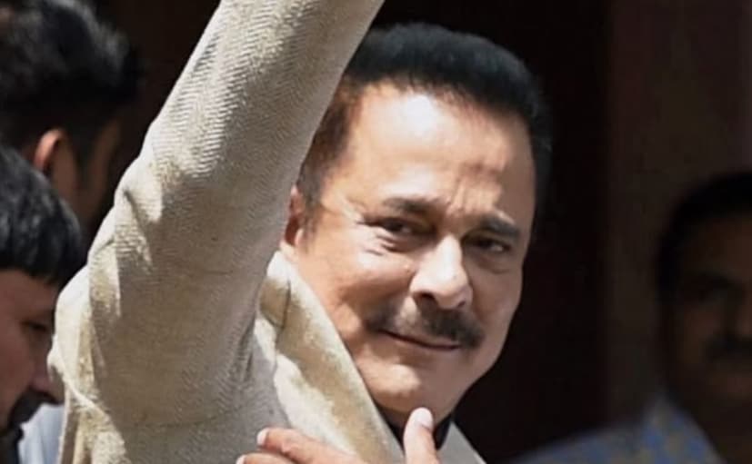 বেতিয়াহাতায় ভাড়া থাকতেন সুব্রত রায়: বেতিয়াহাতার আইনজীবী শক্তিপ্রকাশ শ্রীবাস্তবের বাড়িটি ভাড়া নিয়েছিলেন সাহারা-কর্তা। সেখানেই তাঁর সন্তানদের জন্ম হয়েছিল। শুরুর দিকের দিনগুলিতে রেলের পরে পূর্বাঞ্চলের বাসিন্দাদের কর্মসংস্থান জুগিয়েছিল সাহারা সংস্থা। ফলে গোরক্ষপুরের প্রতি গভীর টান ছিল সুব্রত রায়ের। ফলে ওই শহরের রিয়েল এস্টেট থেকে শুরু করে মিডিয়া সংস্থায় বড়সড় বিনিয়োগ করেছিলেন সাহারা-কর্তা। 