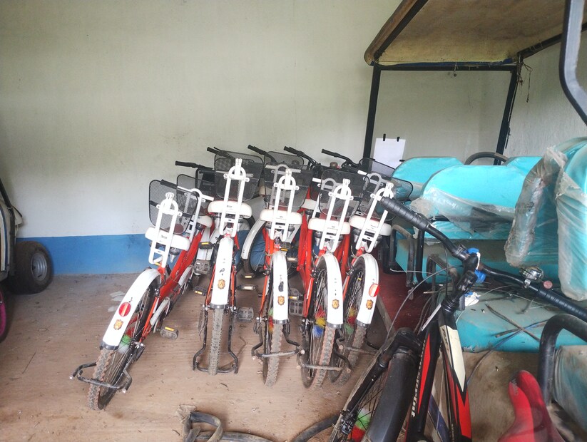 মজুত করা রয়েছে একাধিক অত্যাধুনিক গিয়ার দেওয়া সাইকেল। পছন্দমত বেছে নিতে পারবেন পর্যটকরা। 