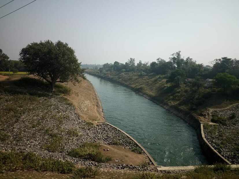 জঙ্গল, জল এবং পাহাড়ে ঘেরা মুকুটমনিপুরের দুর্গম জায়গায় পৌঁছে যাবে সাইকেল। 