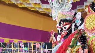 মা কালী কে দেওয়া প্রসাদ ভক্তরাই লুট করবে পুজোর নিয়ম অনুযায়ী এটাই রীতি এখানের মা কালী কে দেওয়া প্রসাদ ভক্তরাই লুট করবে পুজোর নিয়ম অনুযায়ী এটাই রীতি এখানের