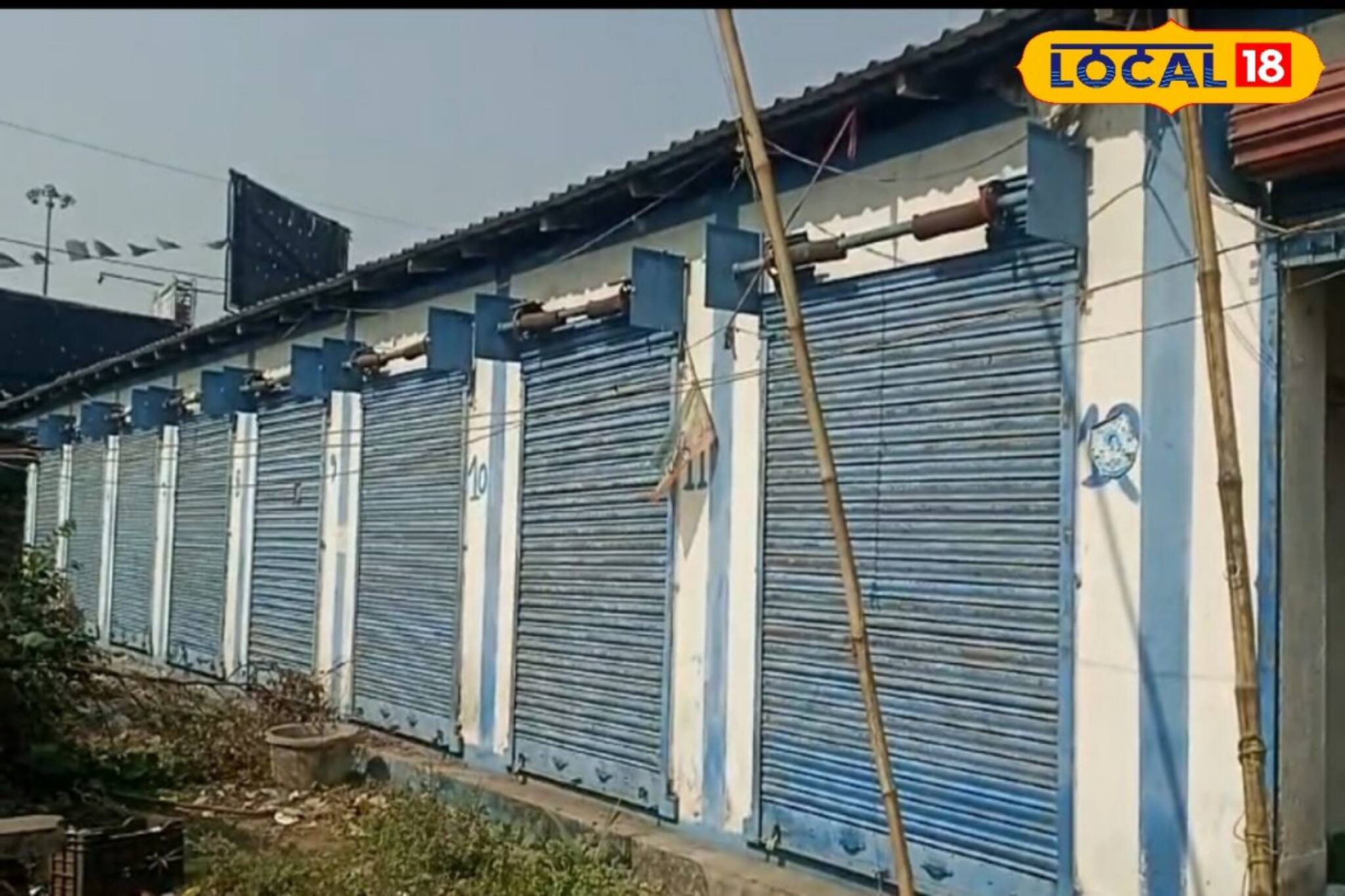 নতুন দোকানে ঠাঁই হল না পুরোনোদের , প্রশাসনের দ্বারস্থ হকাররা