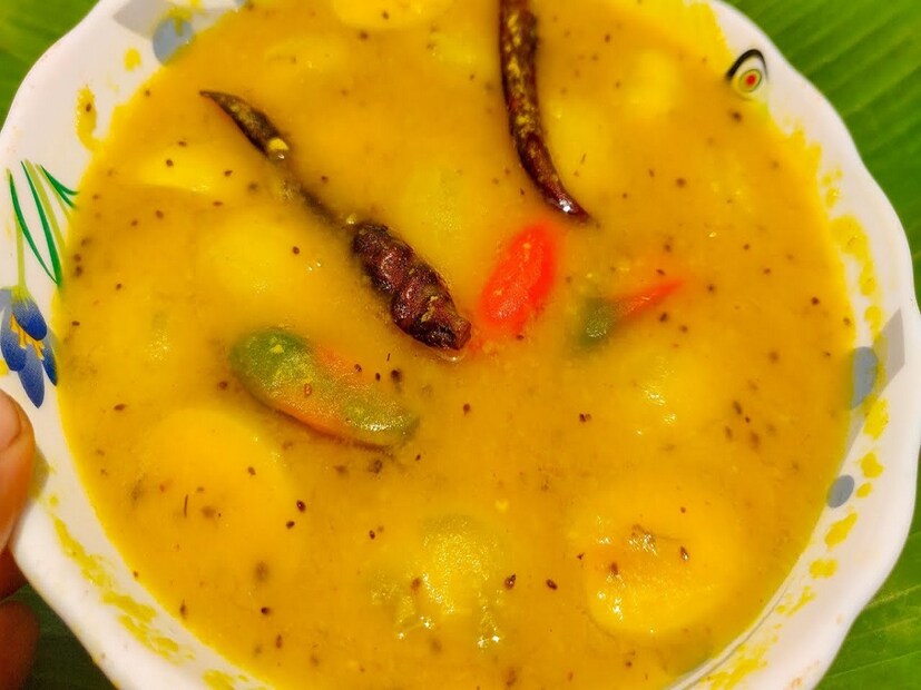 কারণ এটি স্টার্চ ভেঙে ফেলতে সাহায্য করে। এই কারণে, এটি হজম করা সহজ হয়। এছাড়াও প্রতিদিন ভেজানো মুগ ডাল খেলে হজমের সমস্যা থেকেও মুক্তি পাওয়া যায়। 