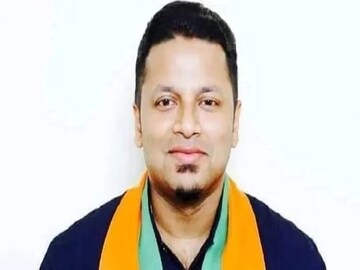 অনুপম হাজরা