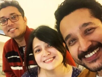 বিয়ে করলেন পরমব্রত-পিয়া, পরিবার ও বিশেষ বন্ধুর উপস্থিতিতেই সম্পন্ন হল অনুষ্ঠান