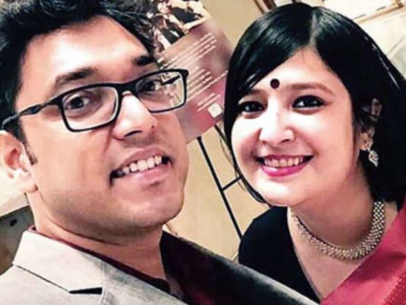 অনুপম ও পিয়ার বিচ্ছেদের খবর প্রকাশ্যে আসতেই  ভক্তরা ভেঙে পড়েছিলেন। তবে কেন বিবাহবিচ্ছেদের সিদ্ধান্ত নিলেন অনুপম ও পিয়া,তার সঠিক কারণ জানা না গেলেও জল্পনা চলছিল পিয়ার সম্পর্ক নিয়ে৷ এবার সেই জল্পনাই সত্যি হল৷ ছবিঃ সোশ্যাল মিডিয়া।