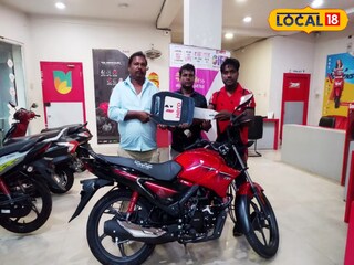 দশ টাকার কয়েন দিয়ে গাড়ি কিনলেন এই যুবক