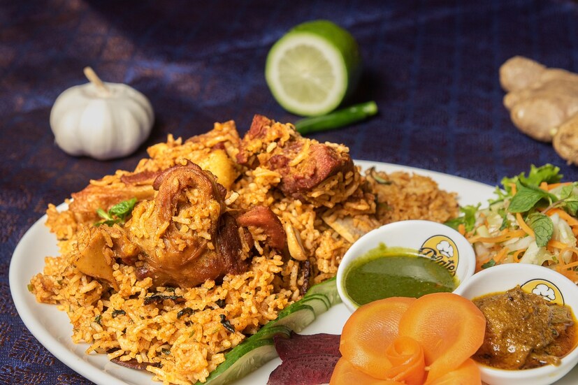 আপনি যদি বিরিয়ানির দাম ২০০ টাকা রাখেন, আর দিনে যদি ৩০ প্লেট মতো বিরিয়ানি বিক্রি করতে পারেন তাহলে আপনার আয় হবে ৬ হাজার টাকা।