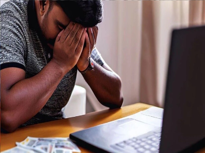 *হোটেল বুকিংয়ের খরচঃ জালিয়াতরা মূলত আকর্ষণীয় অফারের ঘোষণা করে। যা সাধারণ হোটেল বুকিংয়ের খরচের থেকে তুলনায় অনেকটাই কম হয়। সাধারণ জনতা লোভে পড়ে, সেই স্ক্যামে জড়িয়ে পড়ে। সুতরাং হোটেল বুকিংয়ের খরচ অবিশ্বাস্য কম হলে সতর্ক হওয়ার প্রয়োজন। সংগৃহীত ছবি। 