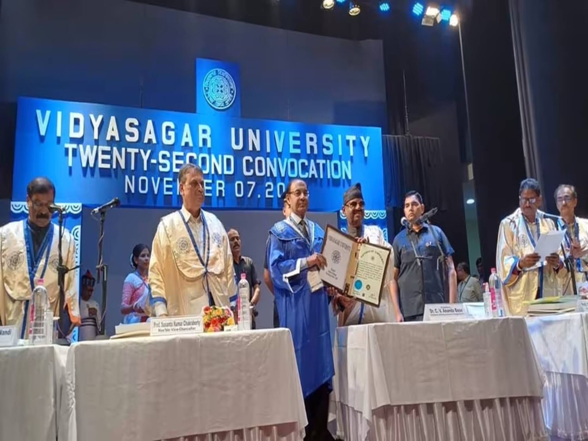 West Medinipur News: বিদ্যাসাগর বিশ্ববিদ্যালয়ের সমাবর্তনে হাজির থাকলেন আনন্দ বোস