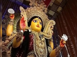 চন্দননগরের একটি মণ্ডপের জগদ্ধাত্রী প্রতিমা৷ 