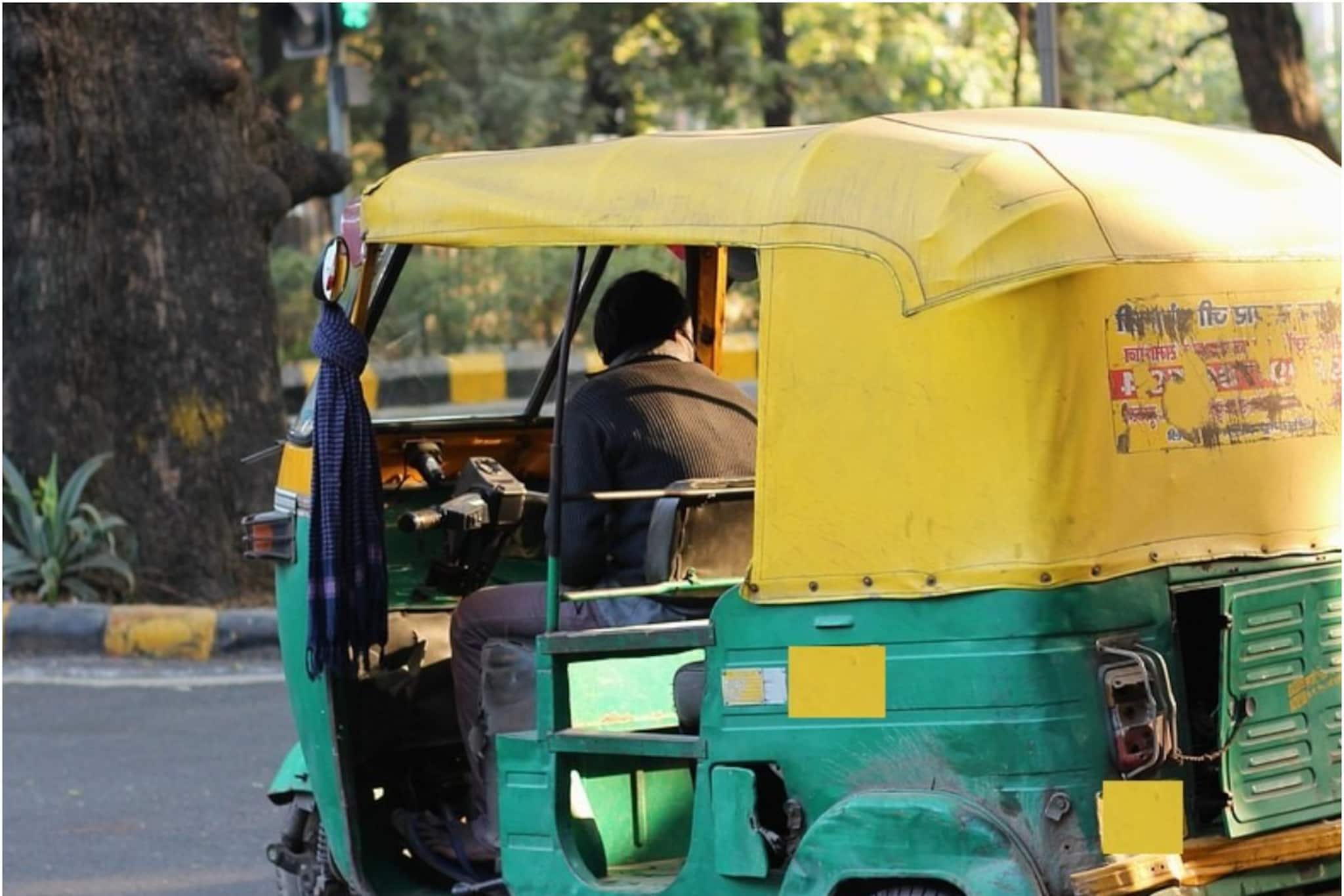 এই অটোচালকের কাণ্ড অবাক করবে আপনাকে, দেখুন ভিডিও