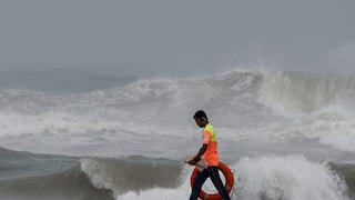 ডিসেম্বরের শুরুতেই ঘূর্ণিঝড়ের আশঙ্কা! জানুন এই ঝড়ের নাম কোন দেশ দিয়েছে 