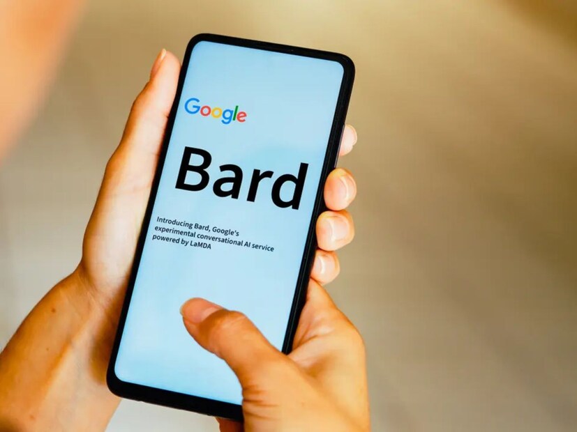 ৫. কৃত্রিম মেধা—Google lens-এর সঙ্গে এখন Bard-এর সংযুক্তি ঘটছে। ফলে দৃশ্য বিষয়বস্তু আরও ভালভাবে যাচাই করতে সাহায্য করবে কৃত্রিম মেধা।