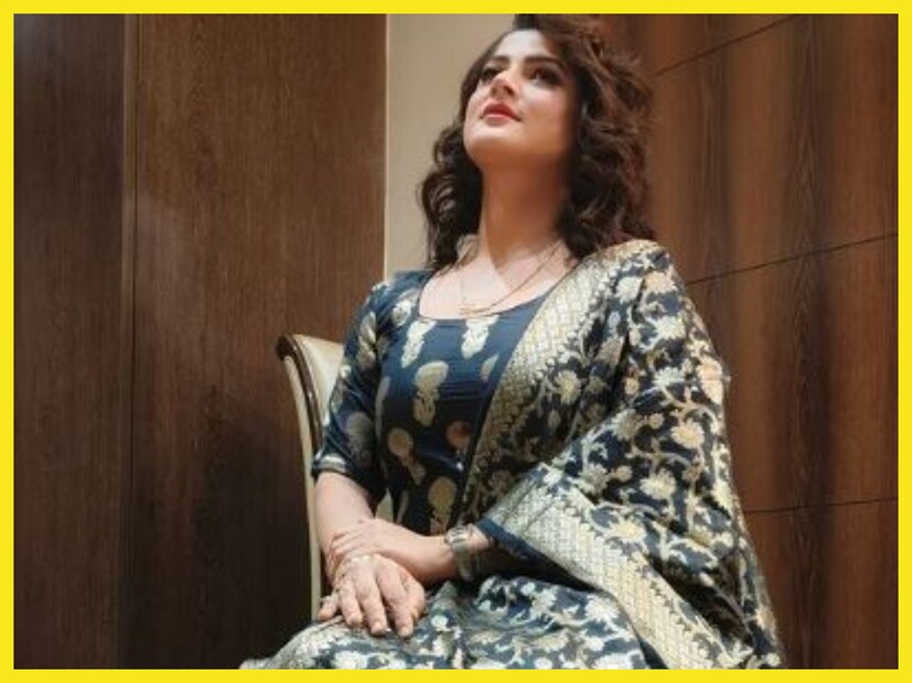 ছবির শ্যুটিং-এর আগে শ্রাবন্তীর তারাপীঠে মাতৃদর্শনের তাৎপর্য অত্যন্ত গুরুত্বপূর্ণ ৷ ছবি সৌজন্যে ইনস্টাগ্রাম ৷ 