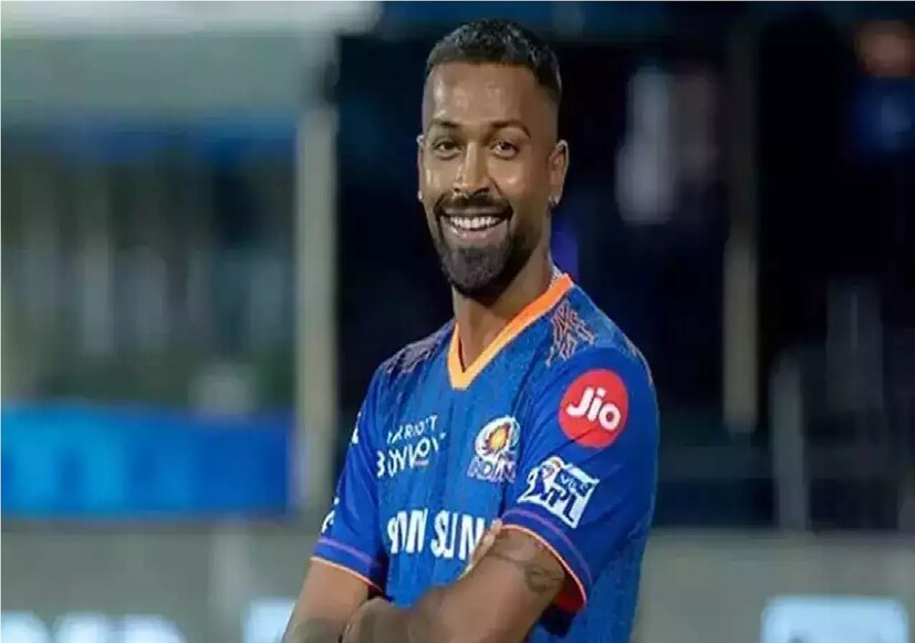 আইপিএল ২০২৪  মুম্বই ইন্ডিয়ান্স:  আবার দু বছর পর নিজের পুরনো ঘর মুম্বইতে ফিরলেন হার্দিক৷ মুম্বই নগদ চুক্তিতে গুজরাতের থেকে হার্দিককে ট্রেড করেছে৷ ৩০ বছর বয়সী এই ক্রিকেটার MI ফ্র্যাঞ্চাইজি থেকে এবার ১৫ কোটি টাকা বেতন পাবেন।