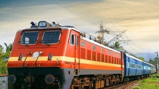 যাত্রীদের জন্য চালু স্পেশ্যাল ট্রেন যাত্রীদের জন্য চালু স্পেশ্যাল ট্রেন