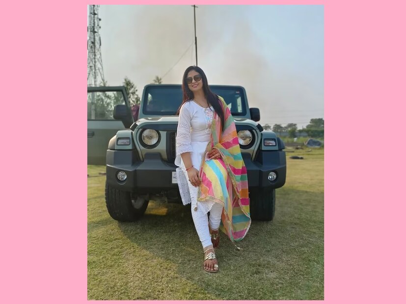 বিশ্বকাপের ফাইনাল ম্যাচে ক্রিকেট ও চলচ্চিত্র জগতের সব বড় বড় নাম উপস্থিত থাকলেও ১৯৮৩ সালের বিশ্বকাপ জয়ী দলের অধিনায়ক কপিল দেব আমন্ত্রণ না পাওয়ায় নানা প্রশ্নের জন্ম দিচ্ছিল। নেটিজেনরাও নরেন্দ্র মোদী স্টেডিয়ামে কপিল দেবের অনুপস্থিতিতে বিরক্তি প্রকাশ করেছেন। এই ইস্যুতে কপিল দেব নিজের বিবৃতি দিয়েছিলেন৷  শামির স্ত্রী এই  দীর্ঘ মন্তব্য করেছেন হাসিন জাহান।