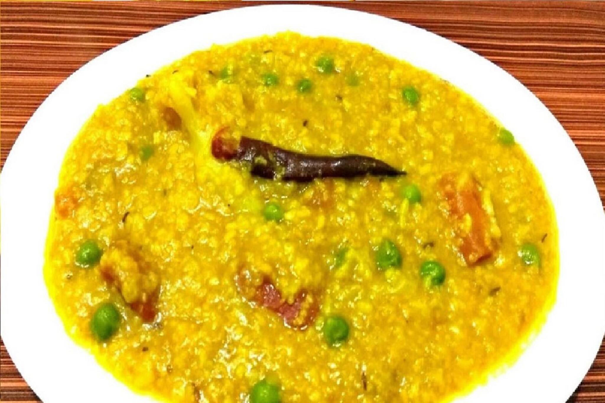 বল ভেবে বোমায় হাত! খিচুড়ি আনতে গিয়ে গুরুতর আহত তিন শিশু