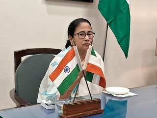 আজ নবান্নেও উচ্চপর্যায়ের বৈঠকে মুখ্যমন্ত্রী, বিশ্ব বঙ্গ বাণিজ্য সম্মেলনে বিনিয়োগের প্রস্তাব নিয়ে পর্যালোচনা