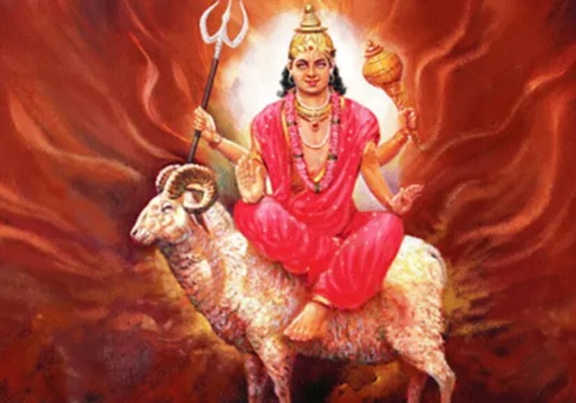 মঙ্গল গ্রহের শুভ অবস্থানের প্রভাবে একজন ব্যক্তি জীবনে সাফল্য লাভ করেন এবং সাহস অর্জন করেন। সেই সঙ্গে, মঙ্গল যদি কোনও ব্যক্তির জীবনে নিম্ন বা দুর্বল অবস্থানে থাকেন, তবে এমন পরিস্থিতিতে ব্যক্তির জীবনে অনেক সমস্যা দেখা দেয়। জ্যোতিষশাস্ত্র অনুসারে মঙ্গল গ্রহের এক রাশি থেকে অন্য রাশিতে প্রবেশ করতে দেড় মাস সময় লাগে। আগামী ১৬ নভেম্বর সকাল ১০টা বেজে ৩ মিনিটে মঙ্গল বৃশ্চিক রাশিতে প্রবেশ করবেন। এমন পরিস্থিতিতে কিছু রাশির মানুষ মিশ্র ফল পেতে চলেছেন।