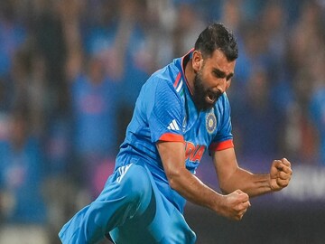 মহম্মদ শামির জন্য বিশেষ উপহার যোগী আদিত্যনাথ সরকারের - Photo- PTI 