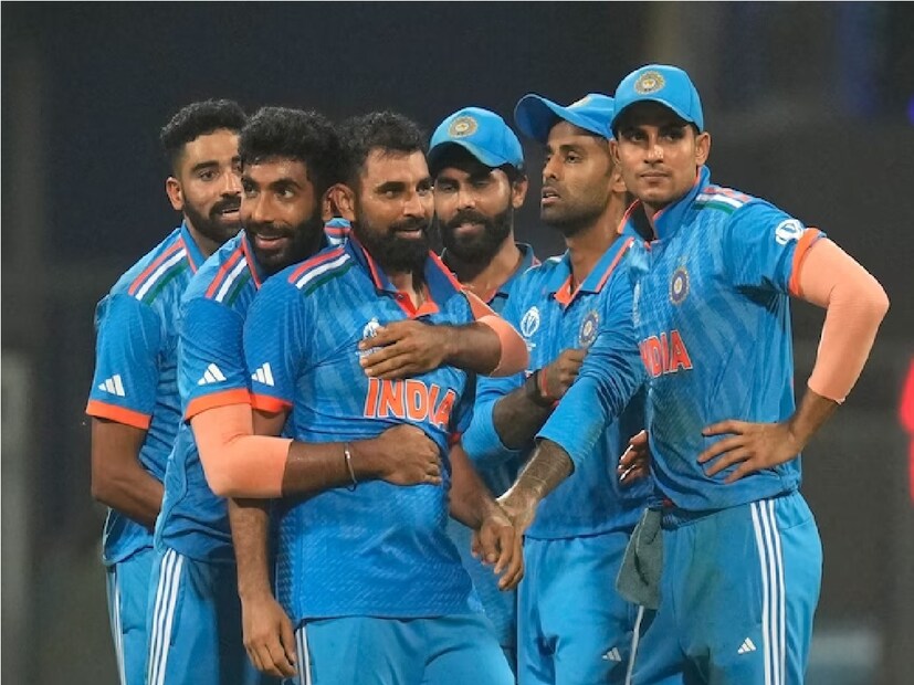 শামির না থাকাটা ভারতের কাছে চাপের। তবে চোটের জন্য গুরুত্বপূর্ণ সময়ে মাঠের বাইরে থাকাটা তাঁর কাছে আরও বড় হতাশার।