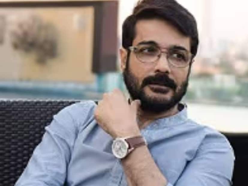 ভবানী পাঠকের চরিত্রে অভিনয় করেছে প্রসেনজিৎ চট্টোপাধ্যায়। তবে এখনও তাঁর লুক আড়ালেই। 